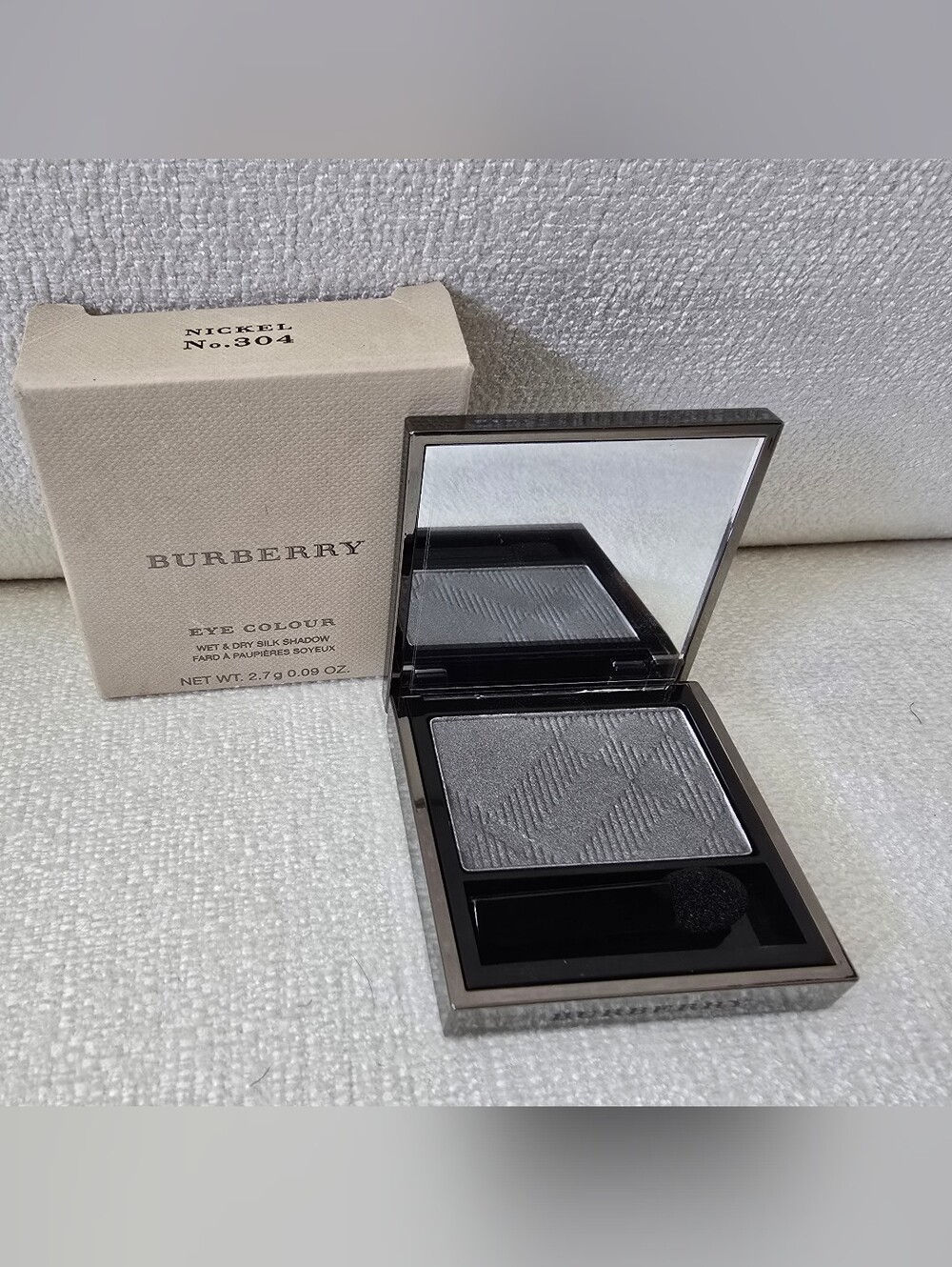 NIB Burberry Eye Contour Wet & Dry Silky Eyeshadow No.304 Nickel